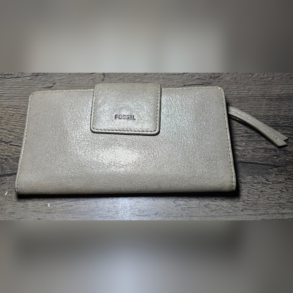 FOSSIL Wallet Mettalic Gold Snap Closure Cards Money ID Holder 7in x 4in